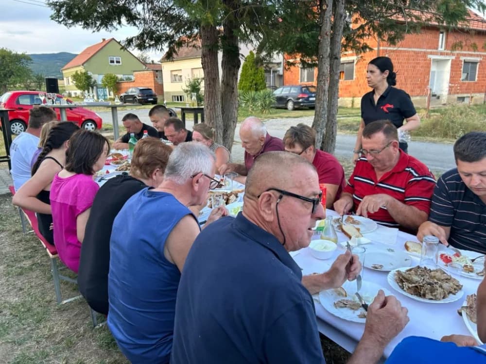 MJEŠTANI NA OKUPU: Žitelji Novih Bešinaca družili se sa susjedima, te onima koji rade u inozemstvu
