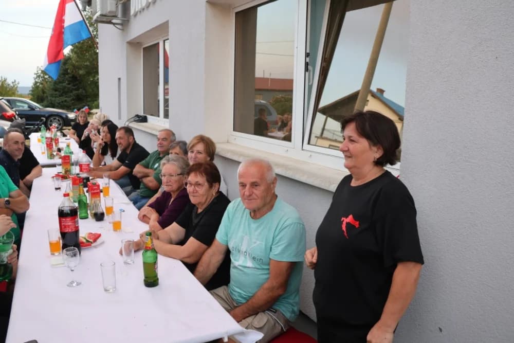 MJEŠTANI NA OKUPU: Žitelji Novih Bešinaca družili se sa susjedima, te onima koji rade u inozemstvu