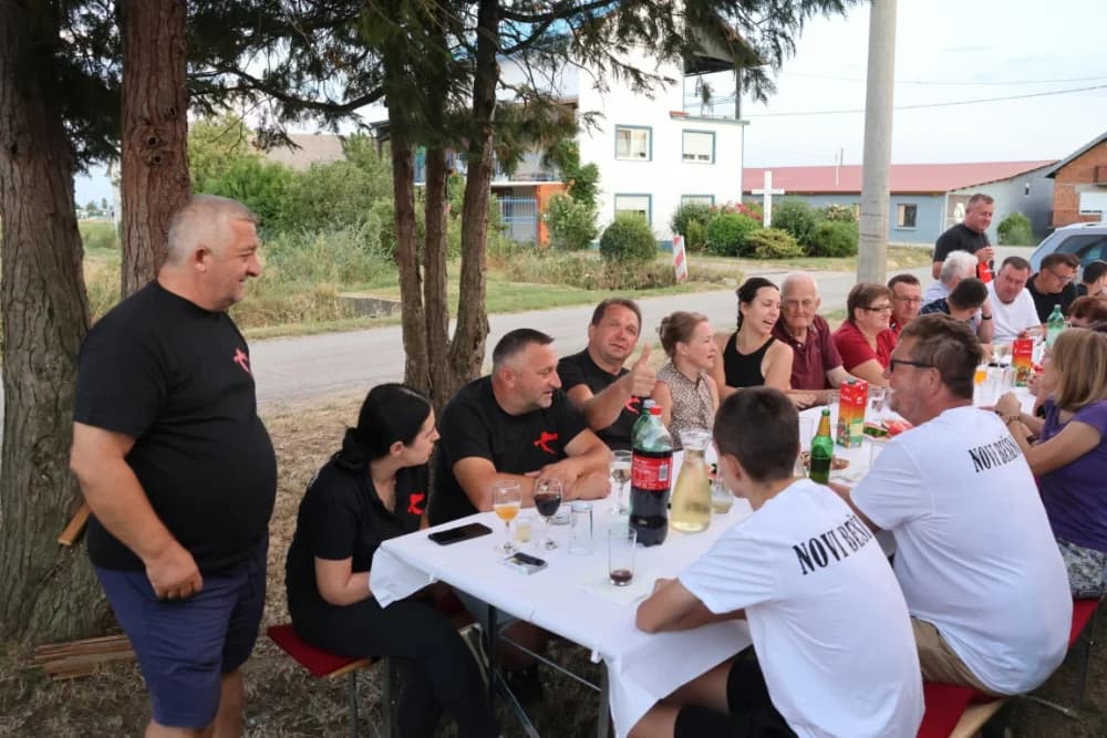 MJEŠTANI NA OKUPU: Žitelji Novih Bešinaca družili se sa susjedima, te onima koji rade u inozemstvu