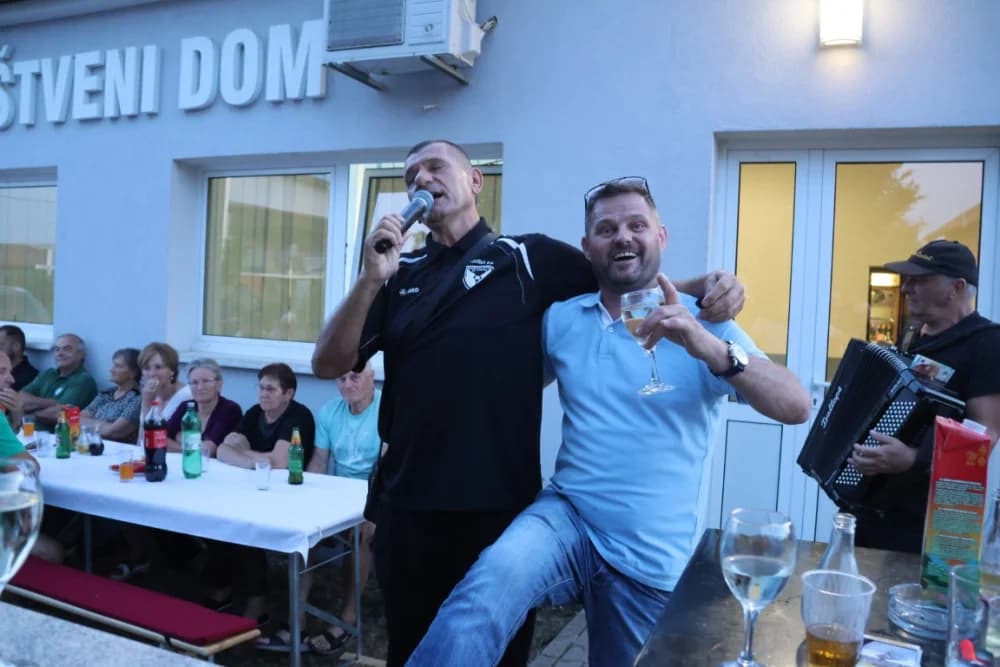 MJEŠTANI NA OKUPU: Žitelji Novih Bešinaca družili se sa susjedima, te onima koji rade u inozemstvu