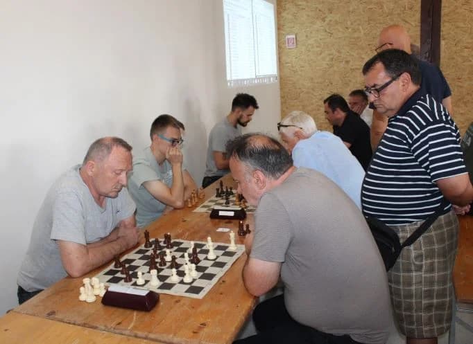 ODRŽAN ŠAHOVSKI TURNIR U ČAGLINU: Prvo mjesto osvojio velemajstor Zoran Jovanović