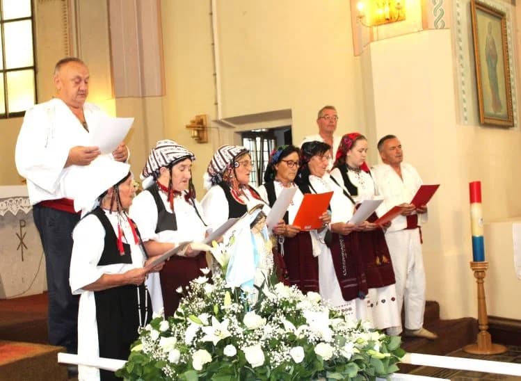Na blagdan Gospe Snježne u Buku održana 10. Smotra pučkog crkvenog pjevanja