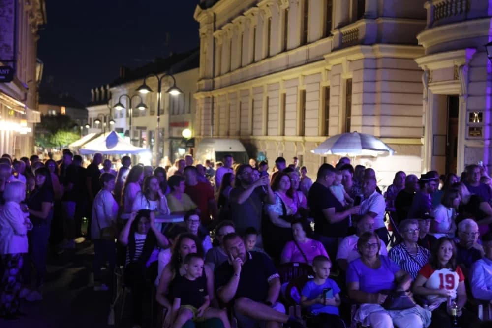 Domaćih sedam glazbenika u čast legendarnog Kiće Slabinca pjevalo i sviralo njegove najljepše pjesme