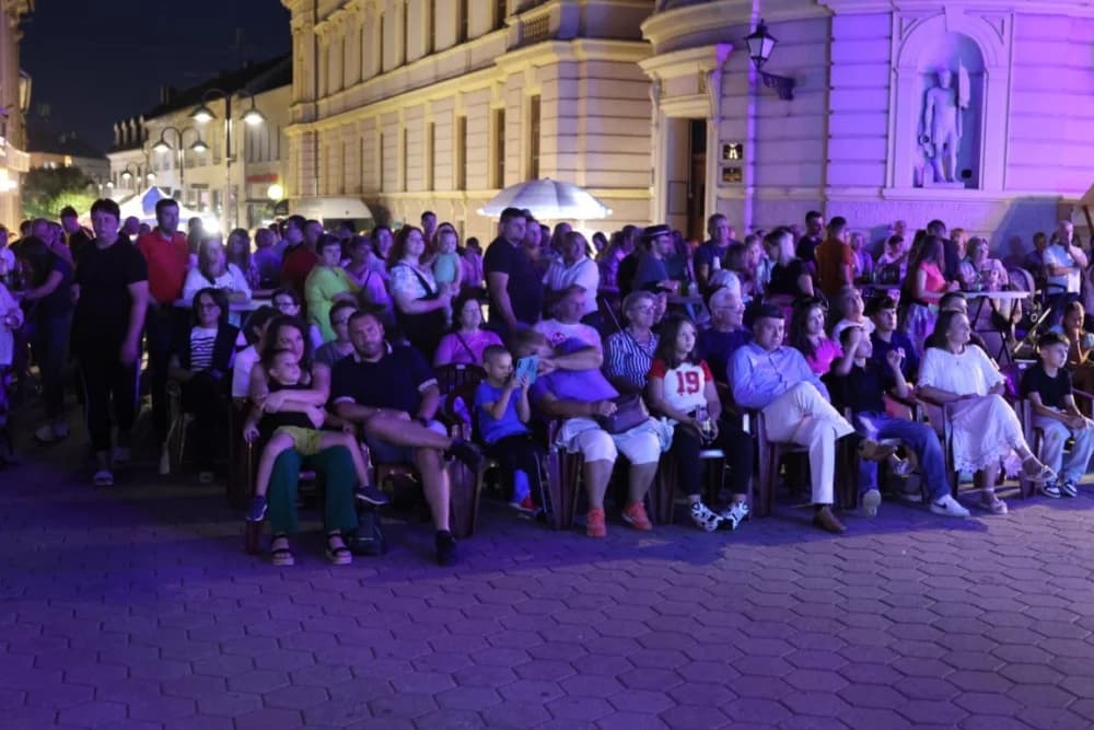 Domaćih sedam glazbenika u čast legendarnog Kiće Slabinca pjevalo i sviralo njegove najljepše pjesme