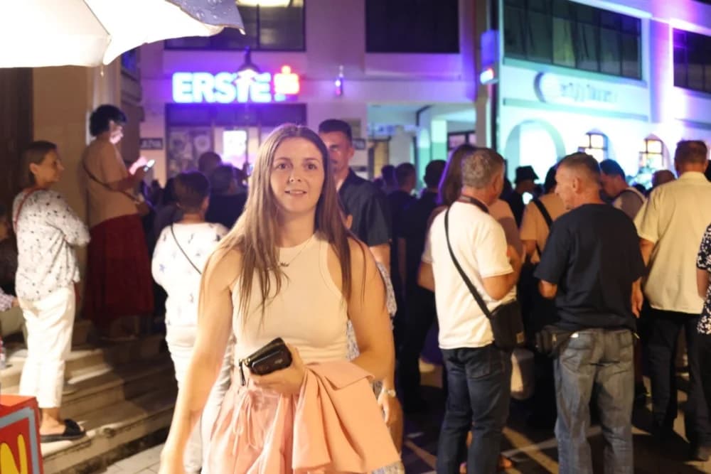Domaćih sedam glazbenika u čast legendarnog Kiće Slabinca pjevalo i sviralo njegove najljepše pjesme