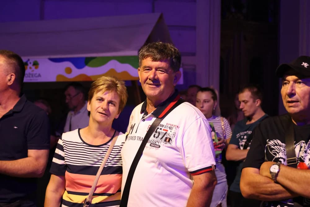 Domaćih sedam glazbenika u čast legendarnog Kiće Slabinca pjevalo i sviralo njegove najljepše pjesme