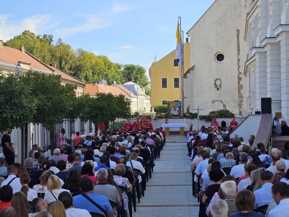 (FOTO-VIDEO) Svečanim euharistijskim slavljem proslavljena svetkovina sv. Lovre zaštitnika Požeške biskupije