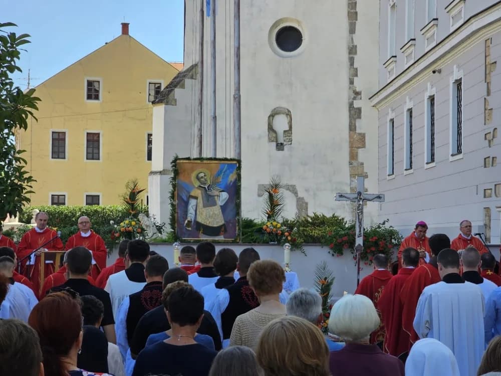 (FOTO-VIDEO) Svečanim euharistijskim slavljem proslavljena svetkovina sv. Lovre zaštitnika Požeške biskupije