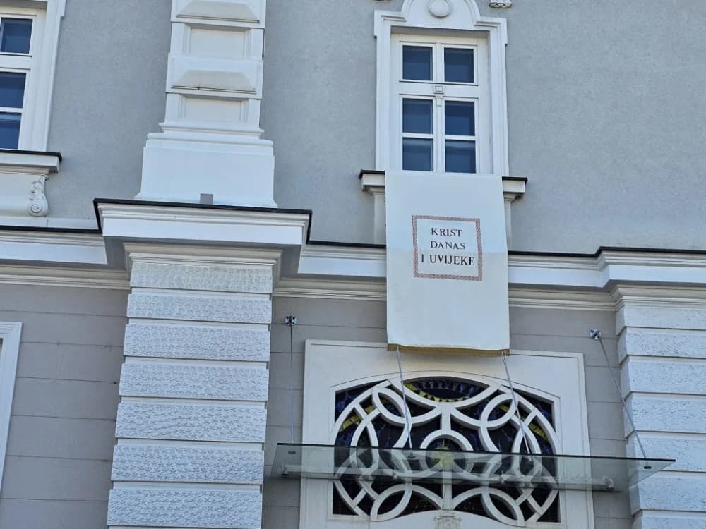 (FOTO-VIDEO) Svečanim euharistijskim slavljem proslavljena svetkovina sv. Lovre zaštitnika Požeške biskupije