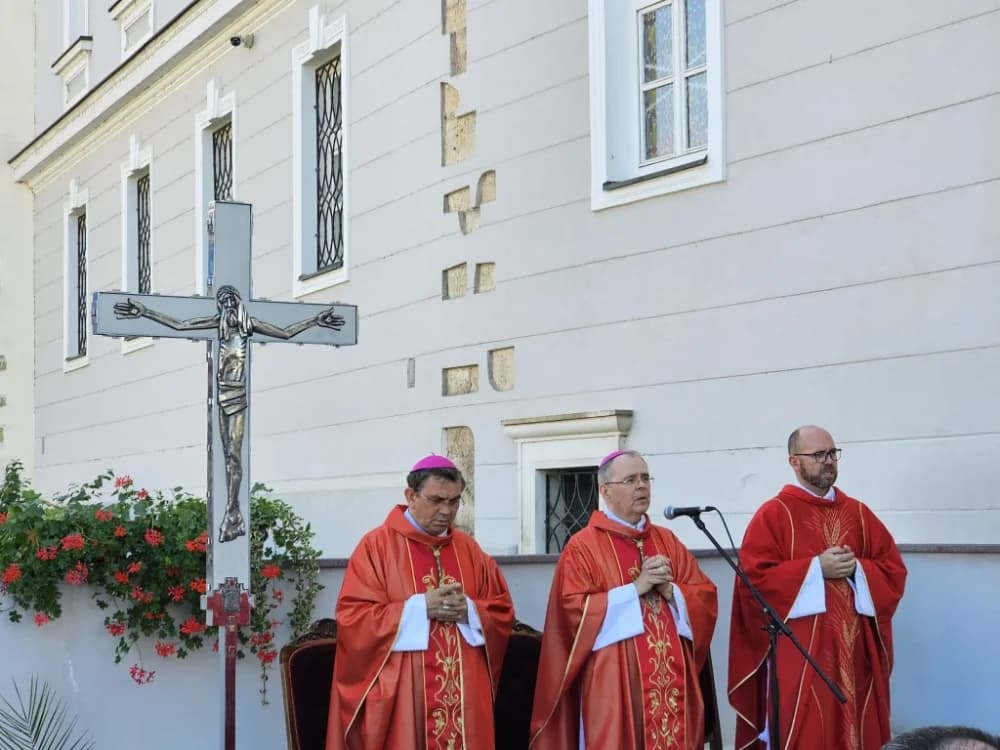 (FOTO-VIDEO) Svečanim euharistijskim slavljem proslavljena svetkovina sv. Lovre zaštitnika Požeške biskupije