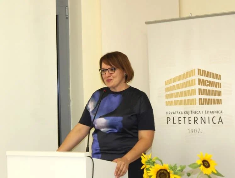 VEČER DUHOVNE POEZIJE U PLETERNICI: Predstavljena zbirka pjesama Peje Šimića „Čovječe, prizemlji se“