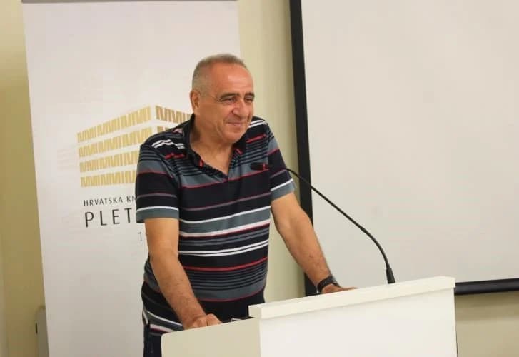 VEČER DUHOVNE POEZIJE U PLETERNICI: Predstavljena zbirka pjesama Peje Šimića „Čovječe, prizemlji se“