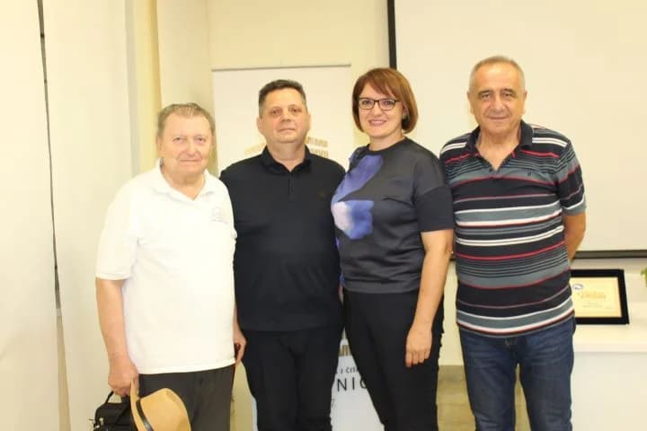 VEČER DUHOVNE POEZIJE U PLETERNICI: Predstavljena zbirka pjesama Peje Šimića „Čovječe, prizemlji se“