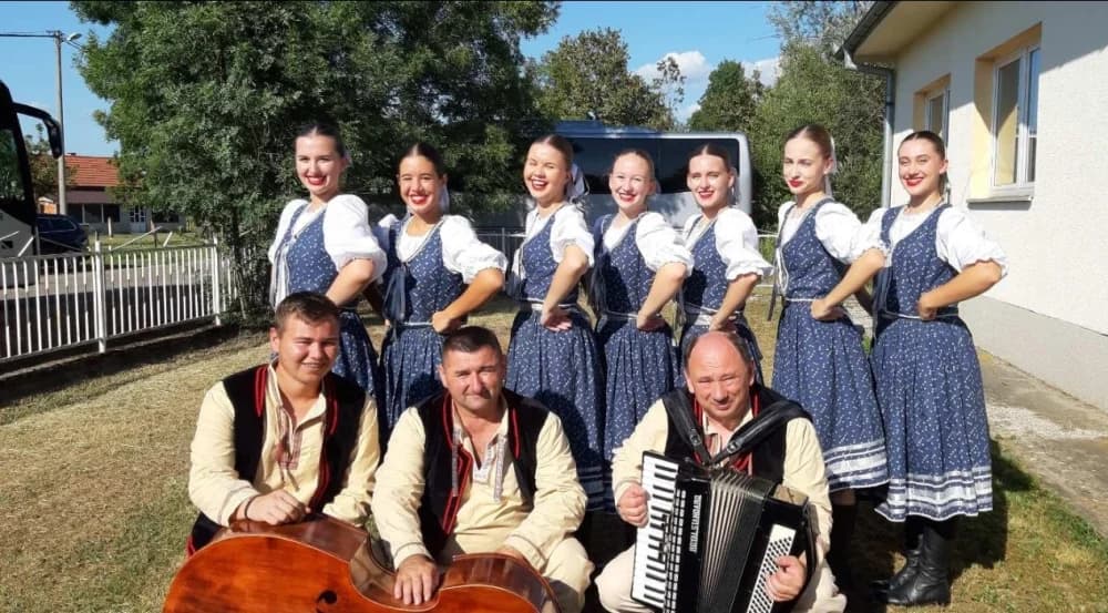 GOSTOVANJE U SUSJEDSTVU: Folkloraši pleterničke Orljave i jakšićkih Slovaka nastupili u Bosanskoj Posavini