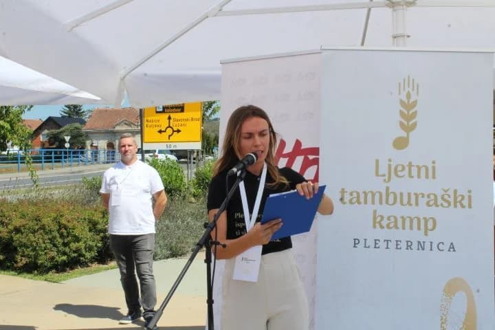 Na Trgu bećarca u Pleternici otvoren Ljetni tamburaški kamp