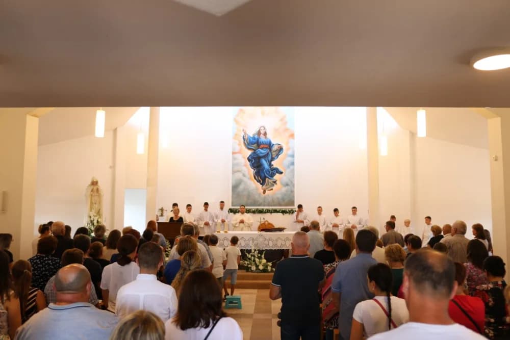 Proslavljen blagdan Velike Gospe u Eminovcima /FOTOGALERIJA/