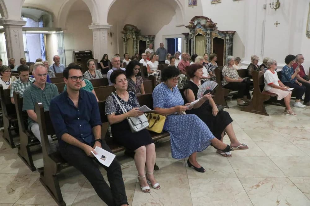 Koncert „Zdravo Kraljice“ u požeškoj Katedrali