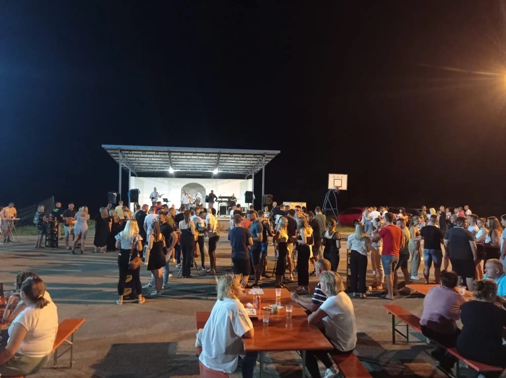 Kirvajska zabava uranila zbog obaveza svirača
