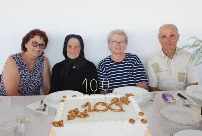 Najstarija mještanka Sulkovaca Dragica Liščević proslavila stoti rođendan