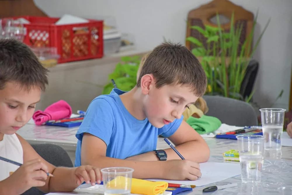 25 mališana na duhovno-likovnoj radionici za djecu u sklopu Duhovnog tjedna u Kutjevu