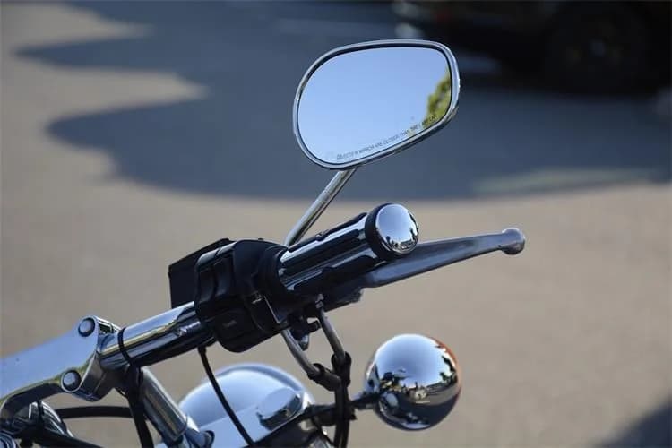 Između Laza Vasinih i Pleternice u slijetanju motocikla lakše ozlijeđen 56-godišnjak