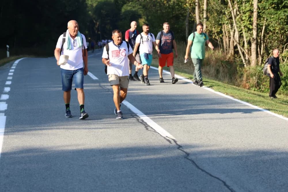 Stotine hodočasnika na putu ka voćinskom svetištu ugostili lovci požeškog Jelena