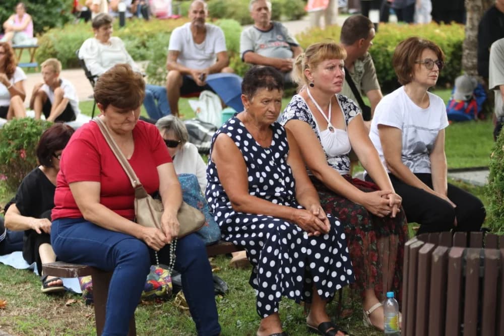 HODOČAŠĆE U VOĆIN: Euharistijskim slvljem i zavjetnom procesijom proslavljena Nebeska Majka