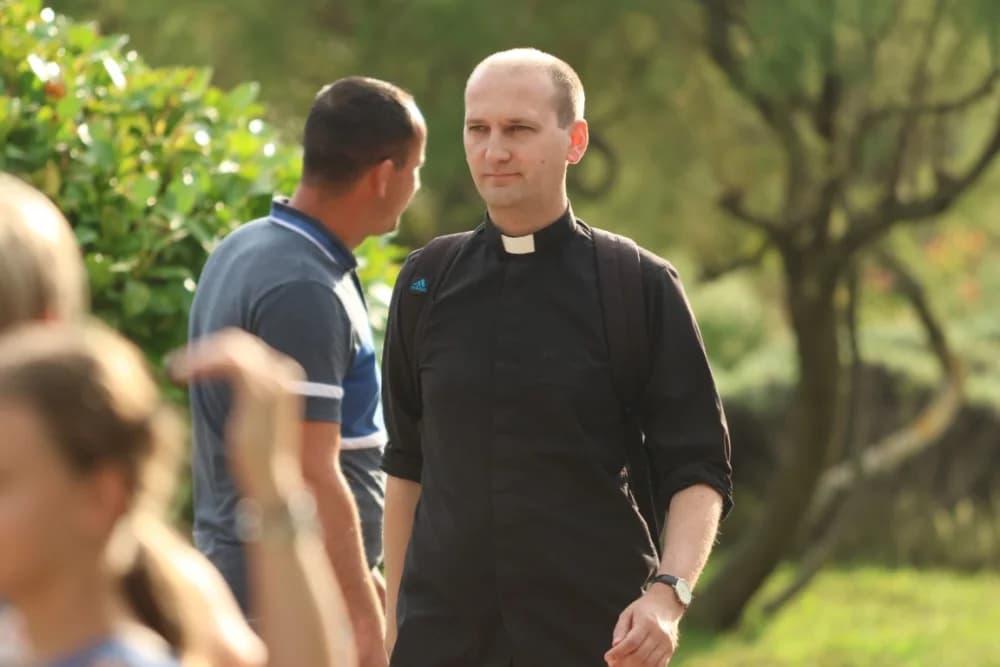 HODOČAŠĆE U VOĆIN: Euharistijskim slvljem i zavjetnom procesijom proslavljena Nebeska Majka