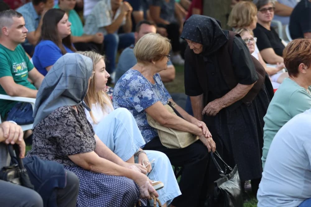 HODOČAŠĆE U VOĆIN: Euharistijskim slvljem i zavjetnom procesijom proslavljena Nebeska Majka