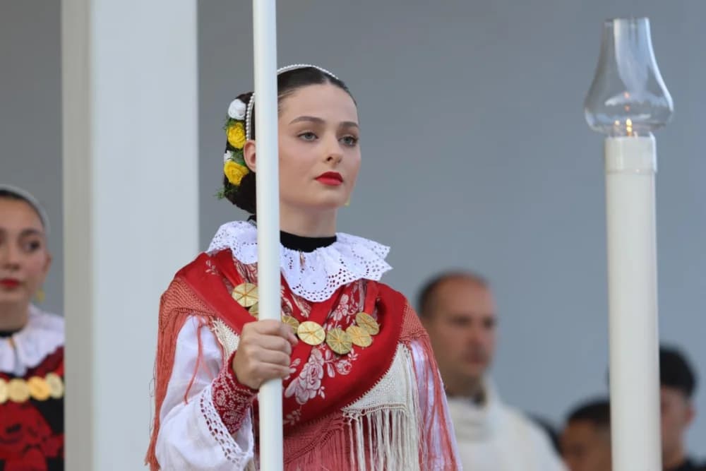 HODOČAŠĆE U VOĆIN: Euharistijskim slvljem i zavjetnom procesijom proslavljena Nebeska Majka