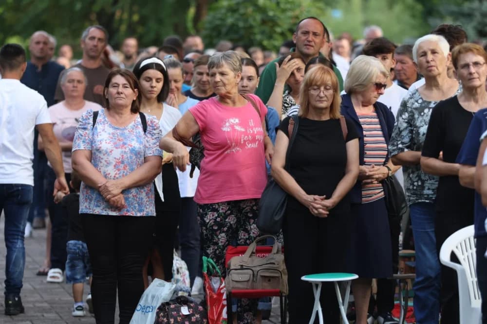 HODOČAŠĆE U VOĆIN: Euharistijskim slvljem i zavjetnom procesijom proslavljena Nebeska Majka
