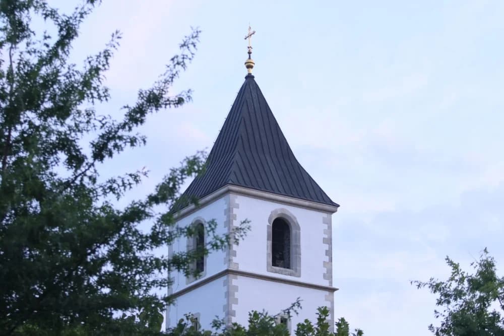 HODOČAŠĆE U VOĆIN: Euharistijskim slvljem i zavjetnom procesijom proslavljena Nebeska Majka