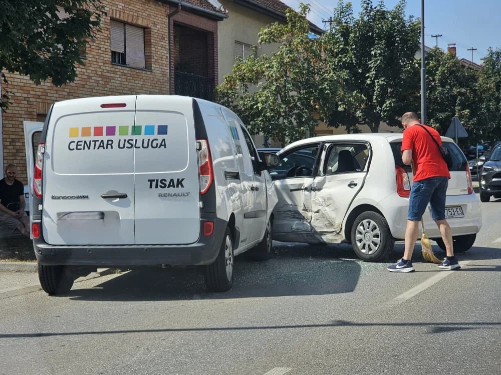 Skrivio prometnu nesreću s materijalnom štetom