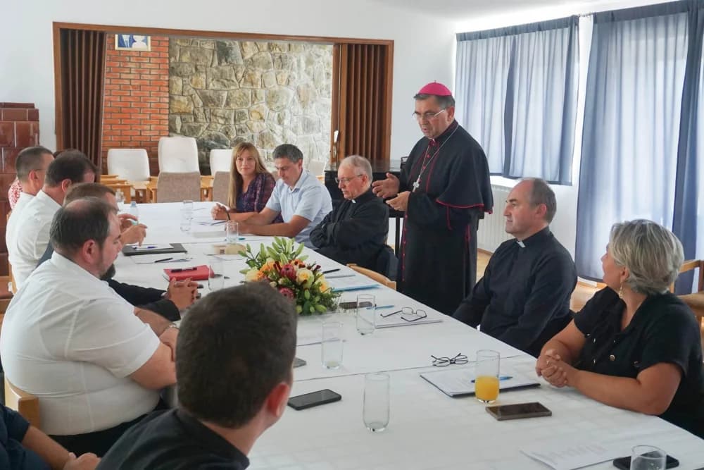 Održan sastanak ravnatelja, duhovnika i vjeroučitelja katoličkih škola Požeške biskupije