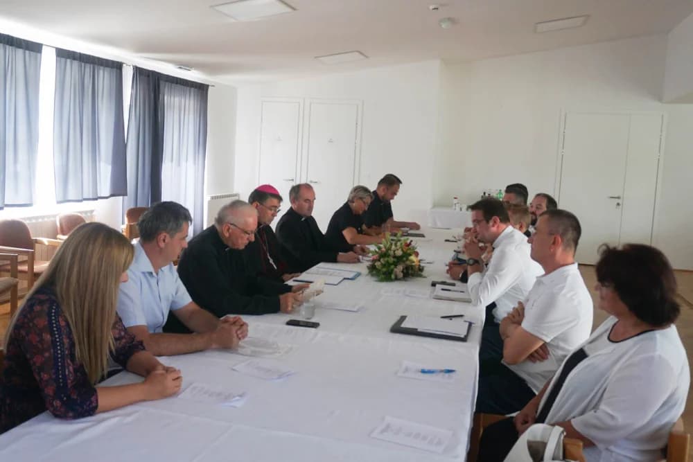 Održan sastanak ravnatelja, duhovnika i vjeroučitelja katoličkih škola Požeške biskupije