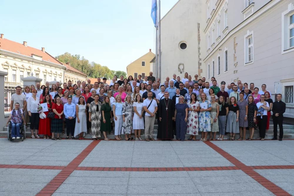 Susret vjeroučitelja i podjela vjeroučiteljskih mandata u Požegi