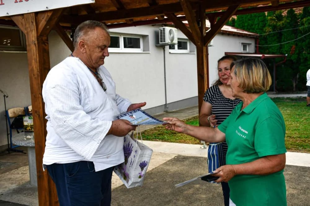 Naši korijeni: Očuvanje tradicije kroz pjesmu i ples u Bjeliševcu
