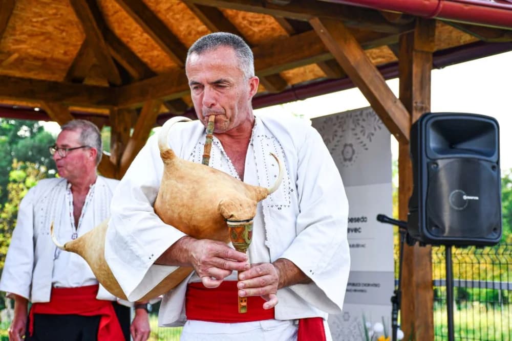 Naši korijeni: Očuvanje tradicije kroz pjesmu i ples u Bjeliševcu