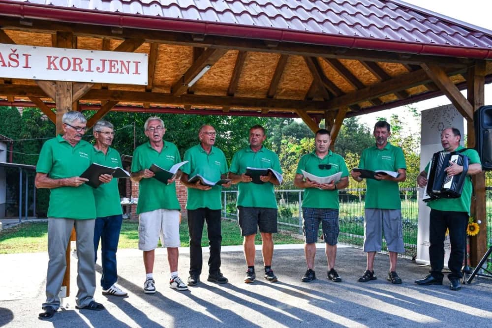 Naši korijeni: Očuvanje tradicije kroz pjesmu i ples u Bjeliševcu