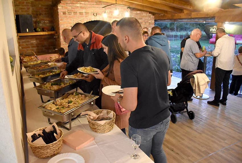 [FOTO] Ivanovići slavili otvorenje kuće za odmor, imendan i zaštitnika župe