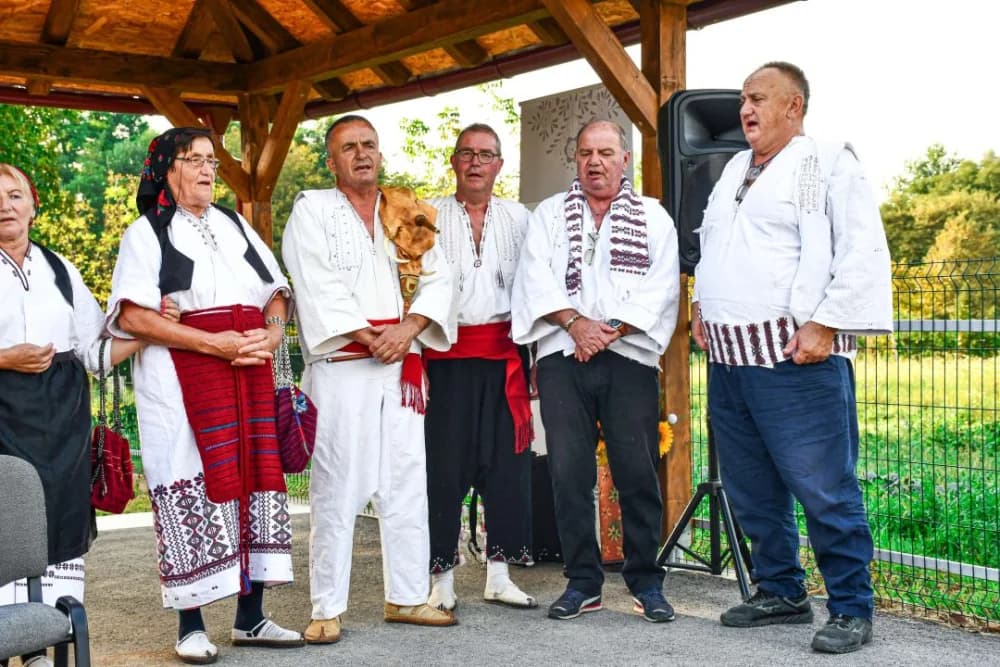 Naši korijeni: Očuvanje tradicije kroz pjesmu i ples u Bjeliševcu