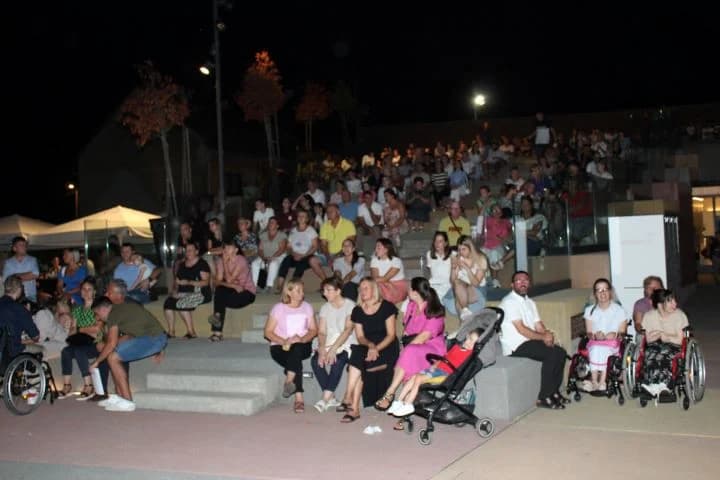 Održan koncert duhovne glazbe „Neka mi bude” na Trgu bećarca u Pleternici