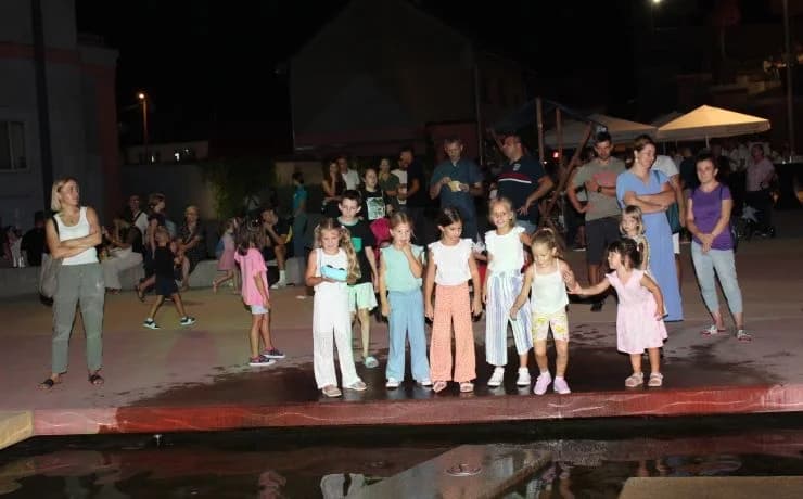 Održan koncert duhovne glazbe „Neka mi bude” na Trgu bećarca u Pleternici