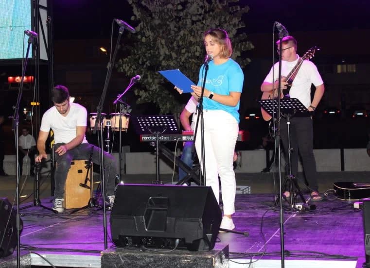 Održan koncert duhovne glazbe „Neka mi bude” na Trgu bećarca u Pleternici