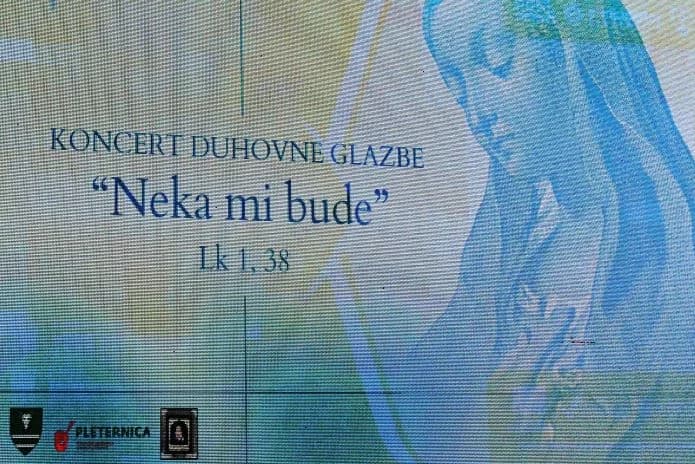 Održan koncert duhovne glazbe „Neka mi bude” na Trgu bećarca u Pleternici