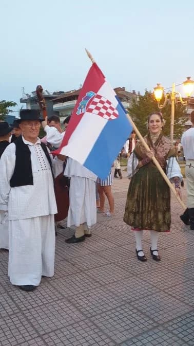 Na međunarodnom folklornom festivalu u Grčkoj pleternički KUD Orljava predstavio svoj grad i požeški kraj
