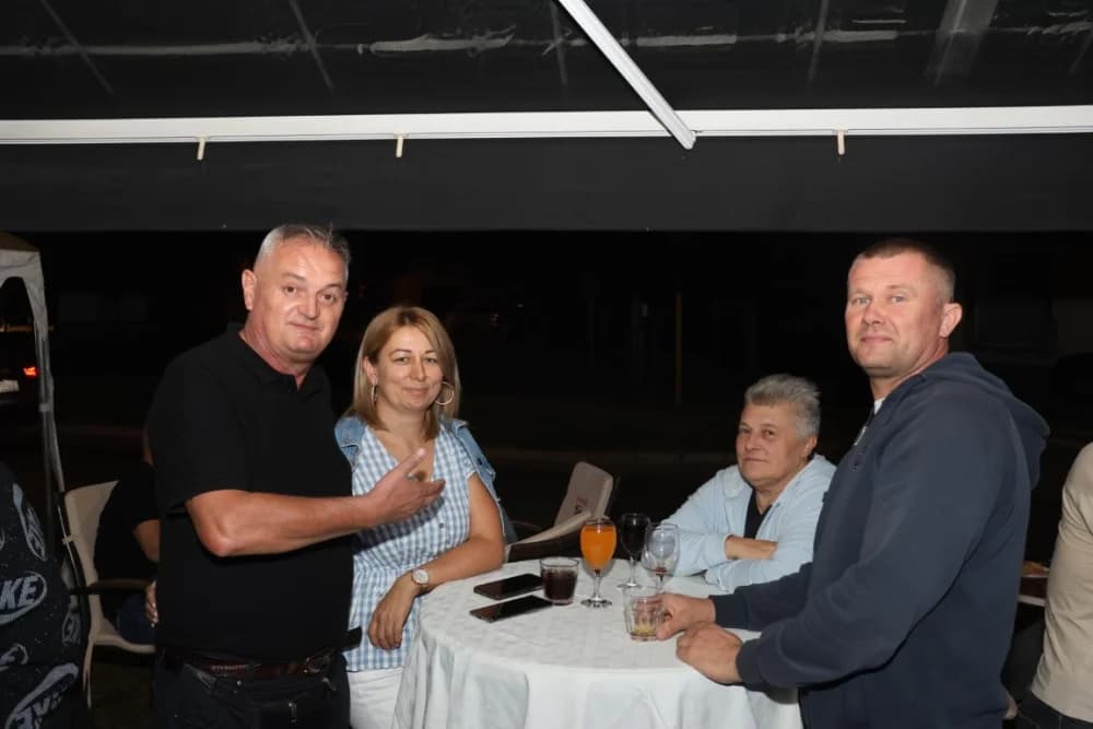 /FOTOGALERIJA/ Caffebar Camel u Kutjevu proslavio 30. obljetnicu rada: Kod nas u lokal dolaze kako one mlađe tako i starije generacije jer se ugodno osjećajuʼ