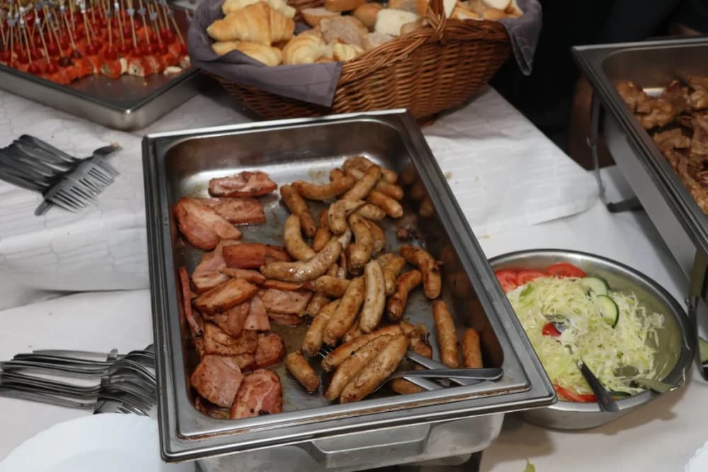 /FOTOGALERIJA/ Caffebar Camel u Kutjevu proslavio 30. obljetnicu rada: Kod nas u lokal dolaze kako one mlađe tako i starije generacije jer se ugodno osjećajuʼ