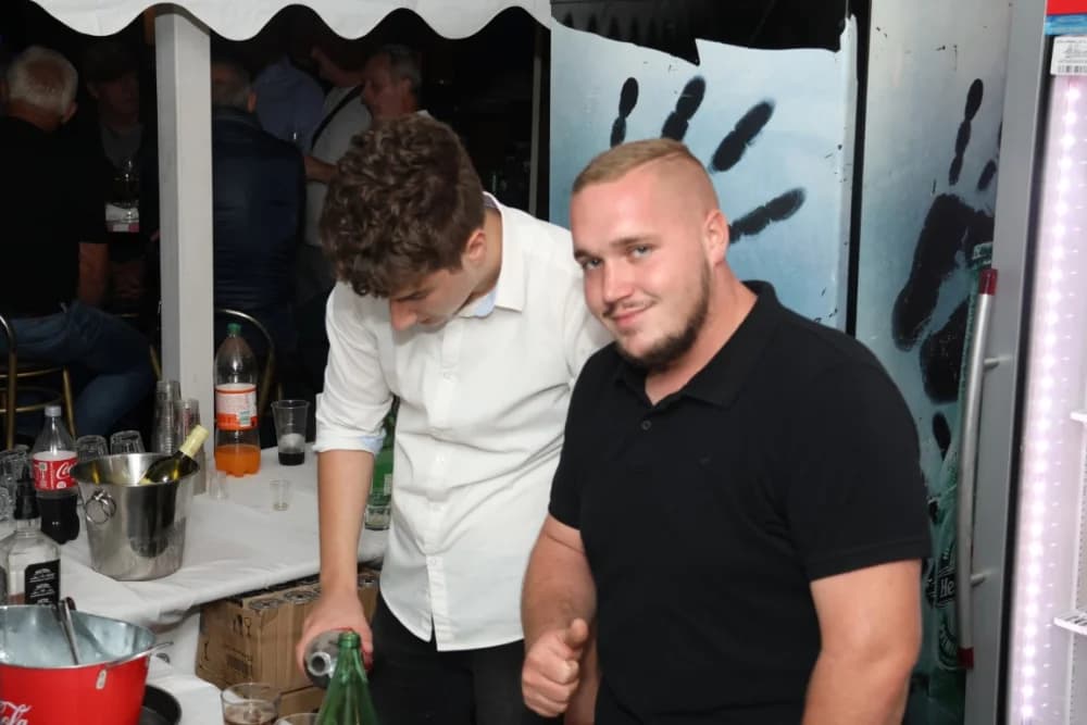 /FOTOGALERIJA/ Caffebar Camel u Kutjevu proslavio 30. obljetnicu rada: Kod nas u lokal dolaze kako one mlađe tako i starije generacije jer se ugodno osjećajuʼ