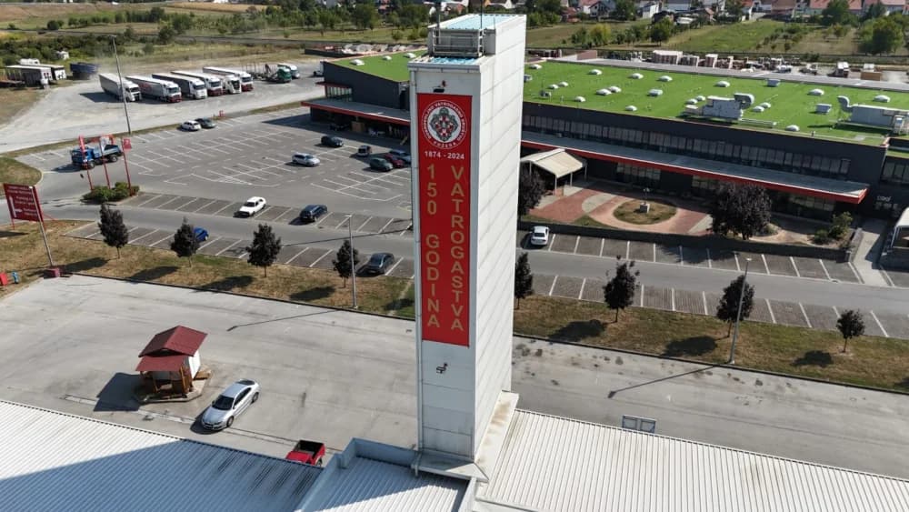 (FOTO-VIDEO) Kornatska tragedija: Požeški vatrogasci s gradonačelnikom Požege dr.sc. Željkom Glavićem odali dužnu počast stradalim kolegama